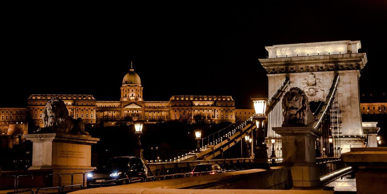 Gabi's Broadway Nest @ Nagymezo Str Apartment *