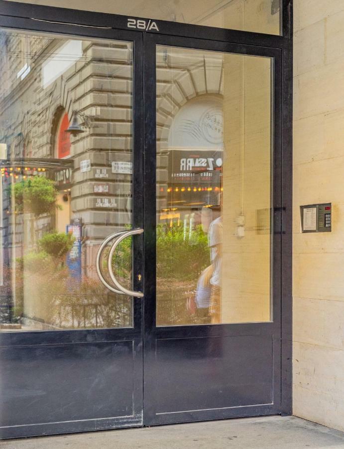 Apartman Gabi's Broadway Nest @ Nagymező Str *